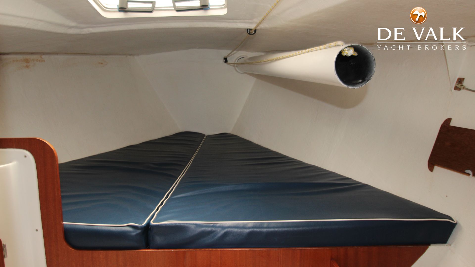 j92 sailboat interior