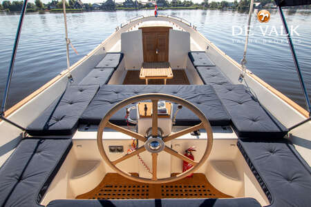 JAN VAN GENT 10.35 CABIN
