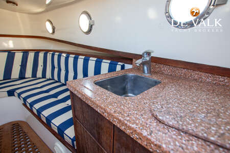 JAN VAN GENT 10.35 CABIN