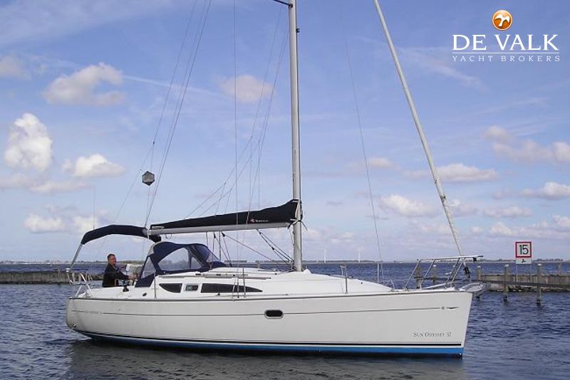 JEANNEAU SUN ODYSSEY 32 sailing yacht for sale | De Valk Yacht broker