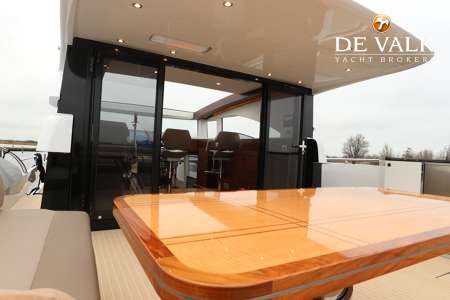 JETTEN BEACH 62