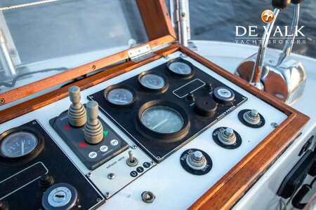 KING TRAWLER 39