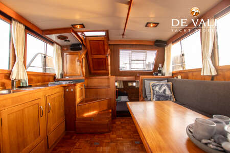 KING TRAWLER 39