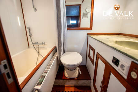KING TRAWLER 39