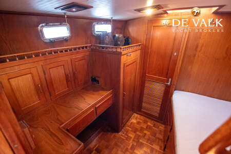 KING TRAWLER 39