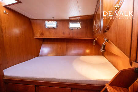 KING TRAWLER 39