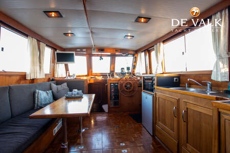 KING TRAWLER 39