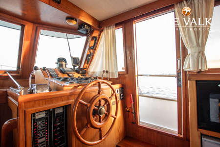 KING TRAWLER 39