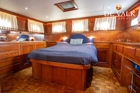 KING TRAWLER 39