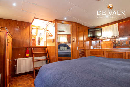 KING TRAWLER 39