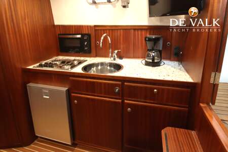 LANGENBERG CABIN CRUISER 880