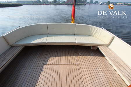 LINSSEN 29.9 SEDAN