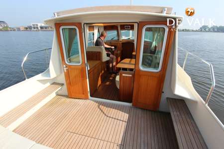 LINSSEN 29.9 SEDAN