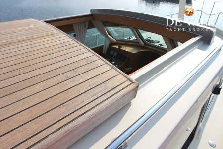 LINSSEN 29.9 SEDAN