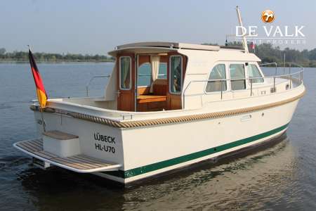 LINSSEN 29.9 SEDAN