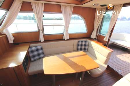 LINSSEN 29.9 SEDAN
