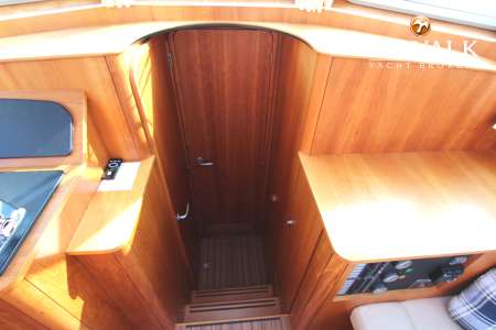 LINSSEN 29.9 SEDAN