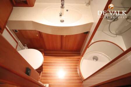 LINSSEN GRAND STURDY 380 SEDAN