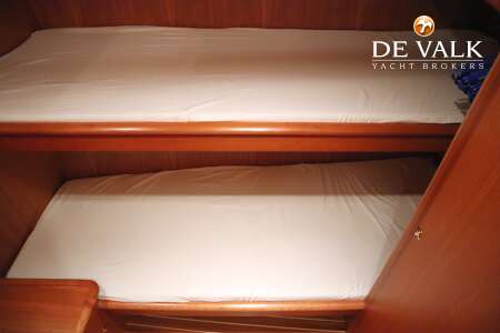 LINSSEN GRAND STURDY 380 SEDAN