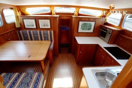 LINSSEN 470 AC MARK II