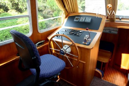 LINSSEN GRAND STURDY 380