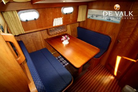 LINSSEN GRAND STURDY 380