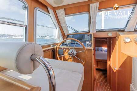 LINSSEN GRAND STURDY 380 SEDAN