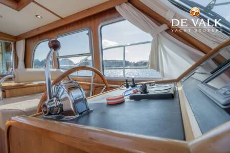 LINSSEN GRAND STURDY 380 SEDAN