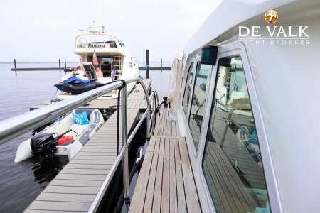 LINSSEN GRAND STURDY 380 SEDAN