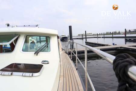 LINSSEN GRAND STURDY 380 SEDAN