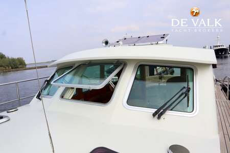 LINSSEN GRAND STURDY 380 SEDAN