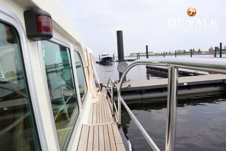 LINSSEN GRAND STURDY 380 SEDAN