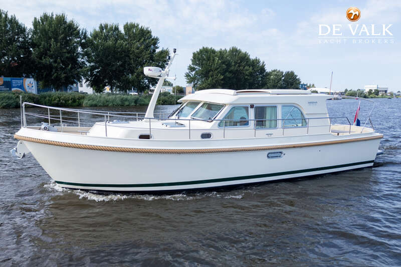 LINSSEN GRAND STURDY 40.9 SEDAN
