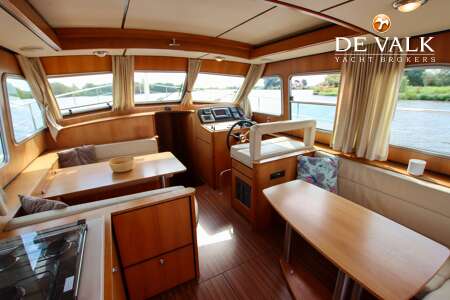 LINSSEN GRAND STURDY 40.9 SEDAN