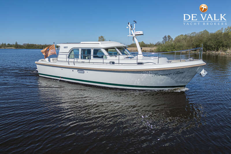 LINSSEN GRAND STURDY 40.9 SEDAN