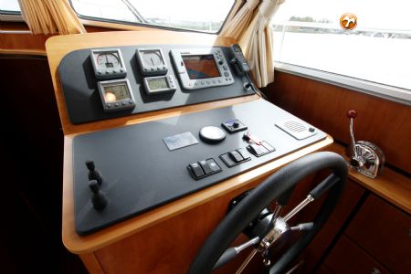 LINSSEN GS 40.9 SEDAN VARIODECK