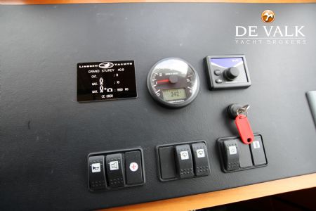 LINSSEN GS 40.9 SEDAN VARIODECK
