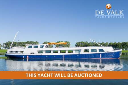 Live aboard Charter vessel