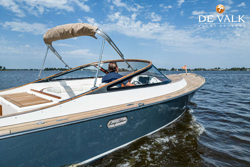 LONG ISLAND 33 RUNABOUT HYBRID