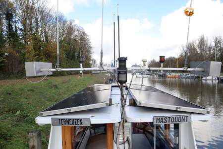 LUXE MOTOR 21 M