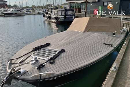 MAGNUM MARINE 38