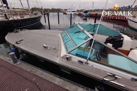 MAGNUM MARINE 38