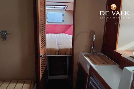 MAGNUM MARINE 38