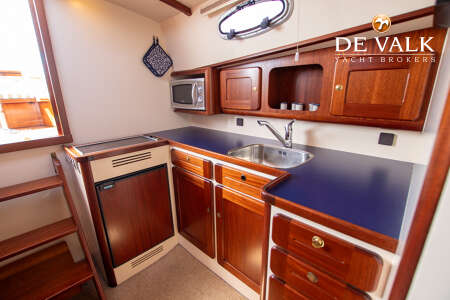 MAKMA CABIN CRUISER 34