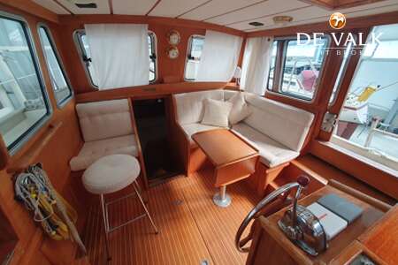 NAUTICAT 33