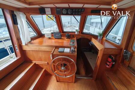 NAUTICAT 33