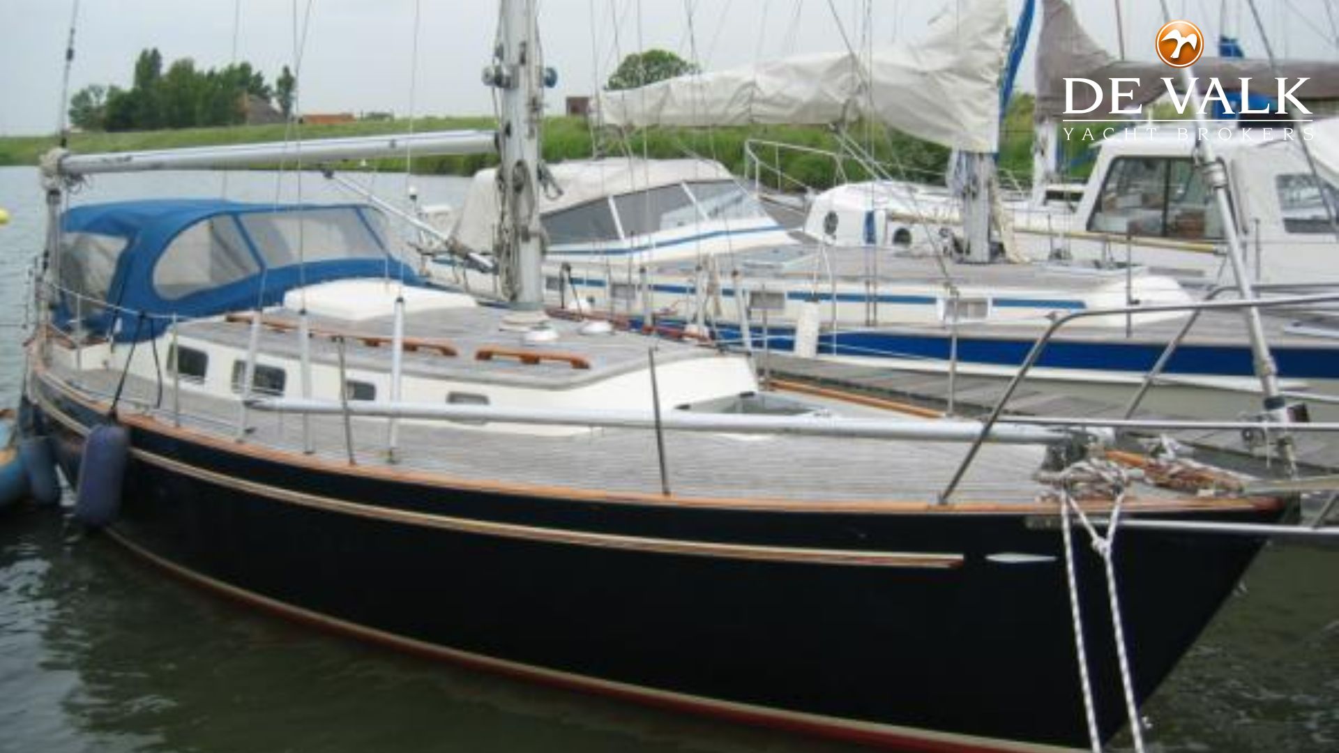 oe32 yacht