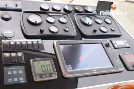 ONE-OFF MOTOR YACHT POLARCRUISER 64