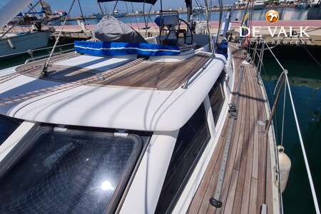 OYSTER 485 DECK SALOON