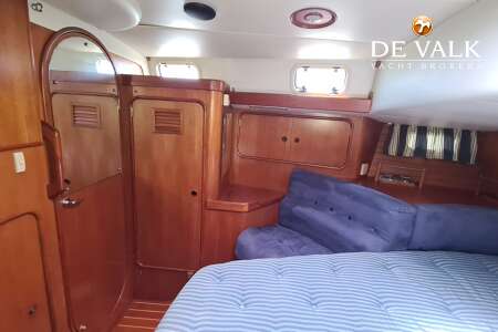 OYSTER 485 DECK SALOON